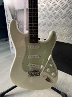 Fender Squier FSR Classic Vibe 60s Stratocaster LRL OWH Used - Image 3