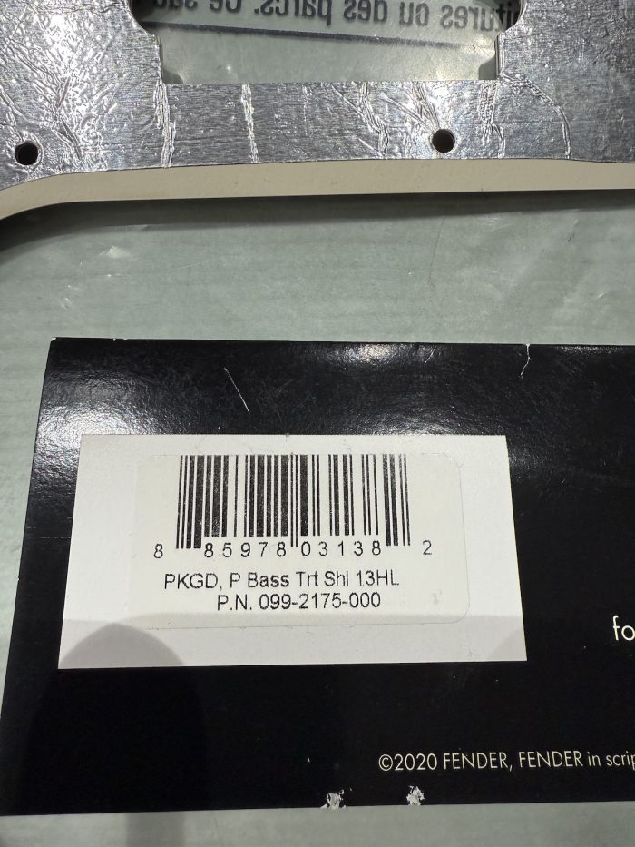 Fender 0992175000 Pickguard Precision Bass Used - Image 4